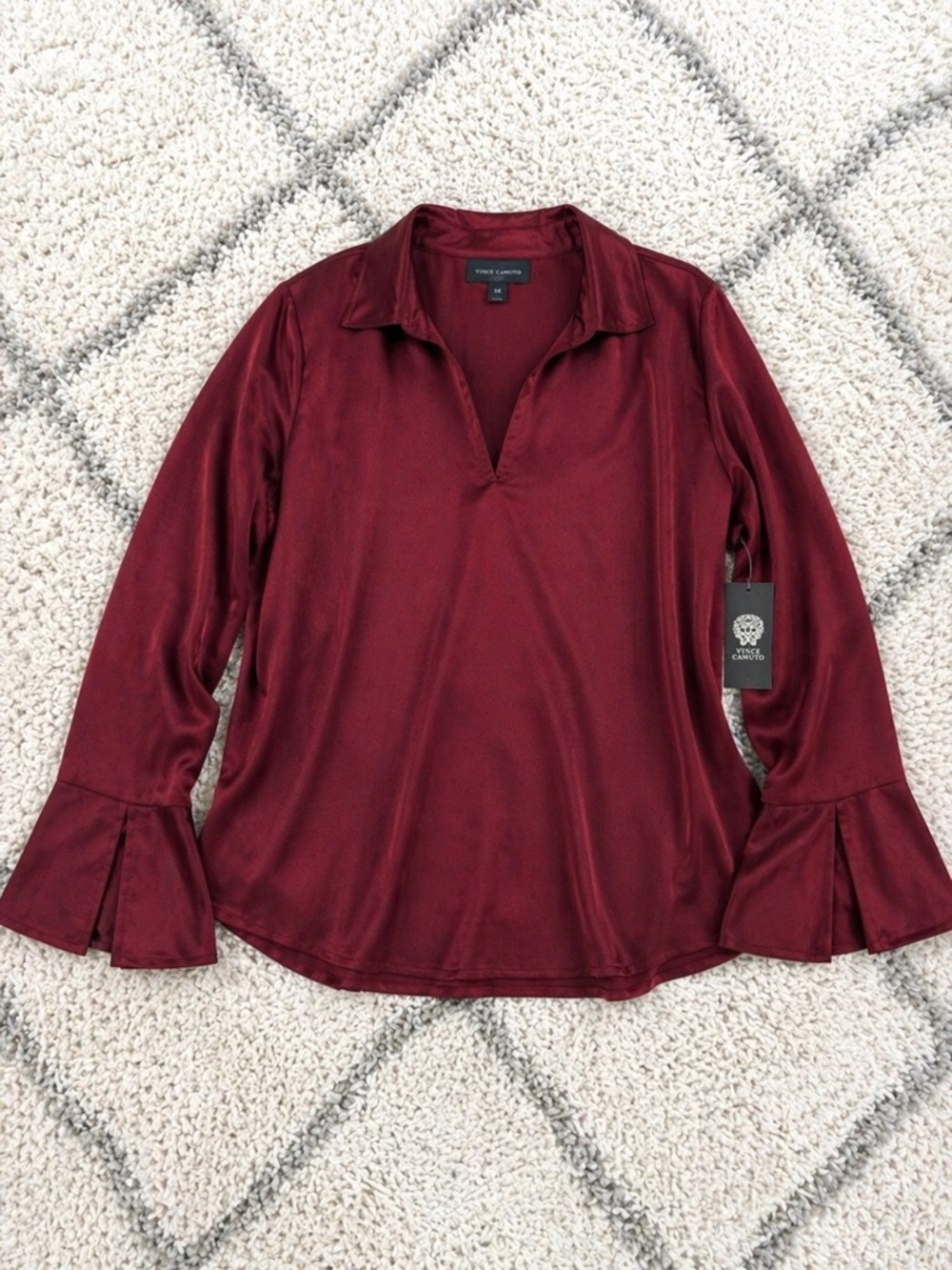 Vince Camuto Plus Size Ruby Satin Collared V Neck Blouse 1X NWT Flare Cuff - Picture 4 of 8